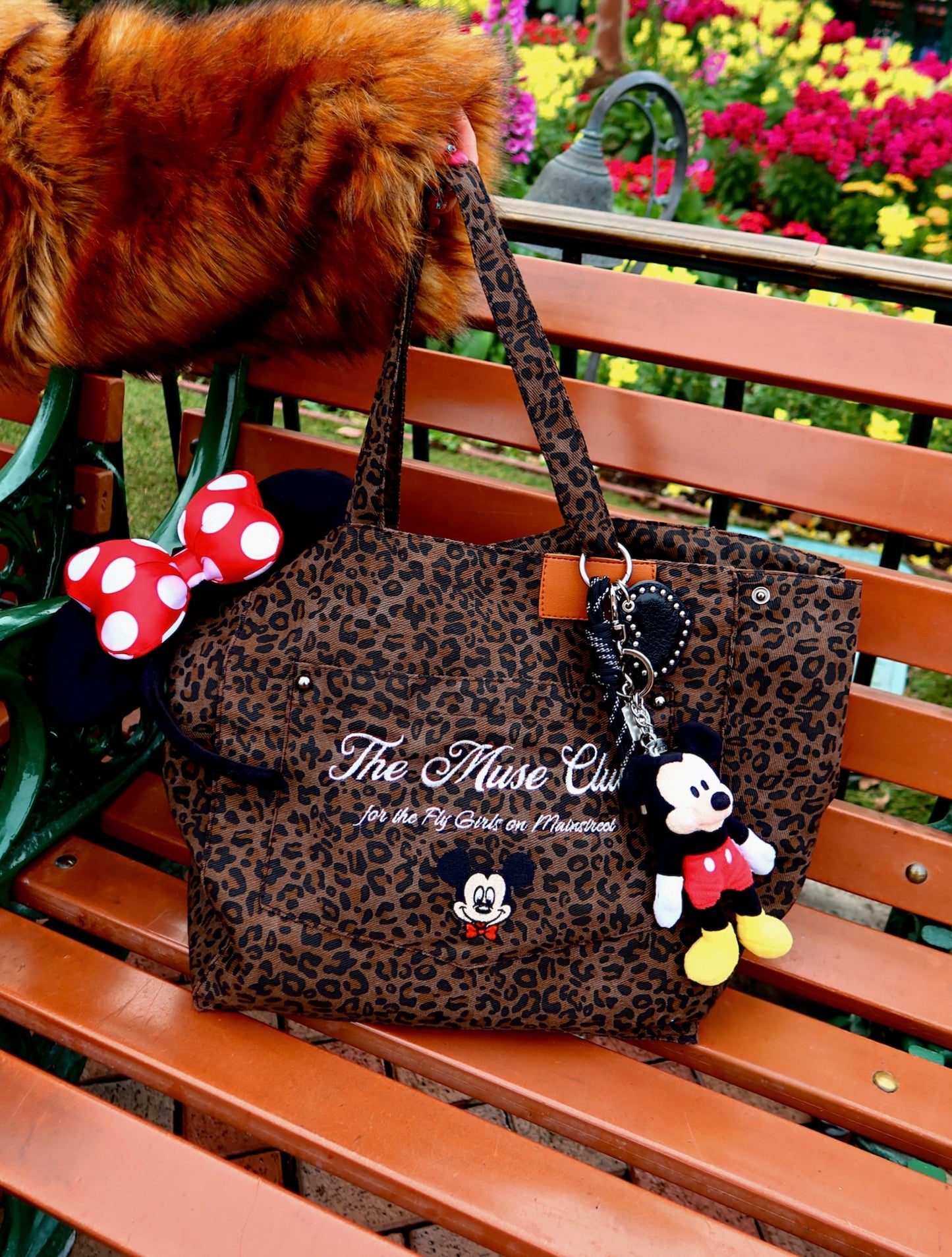 Muse Club Tote Bag 🐆