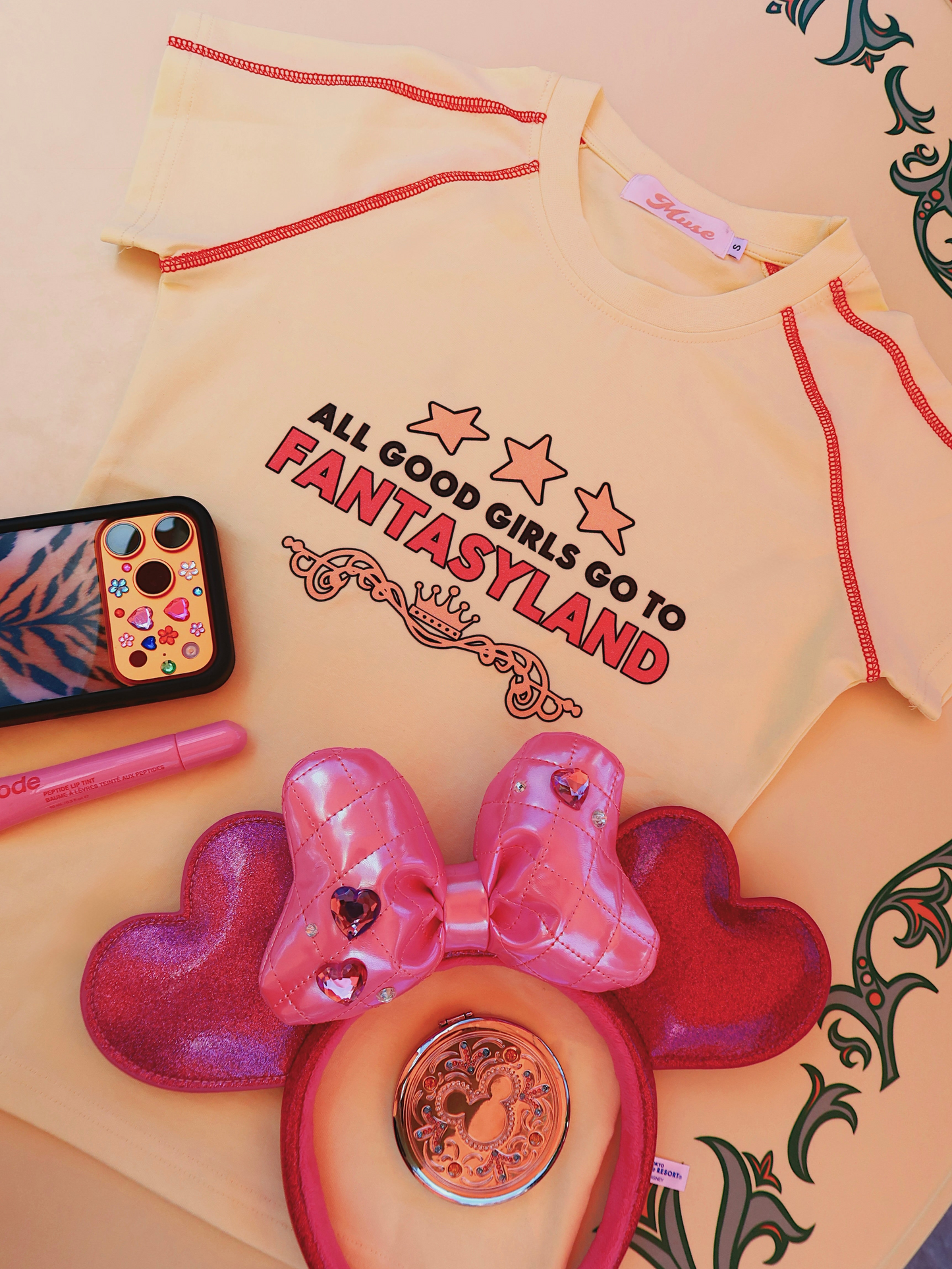 𝐅𝐀𝐍𝐓𝐀𝐒𝐘𝐋𝐀𝐍𝐃 Tee👑
